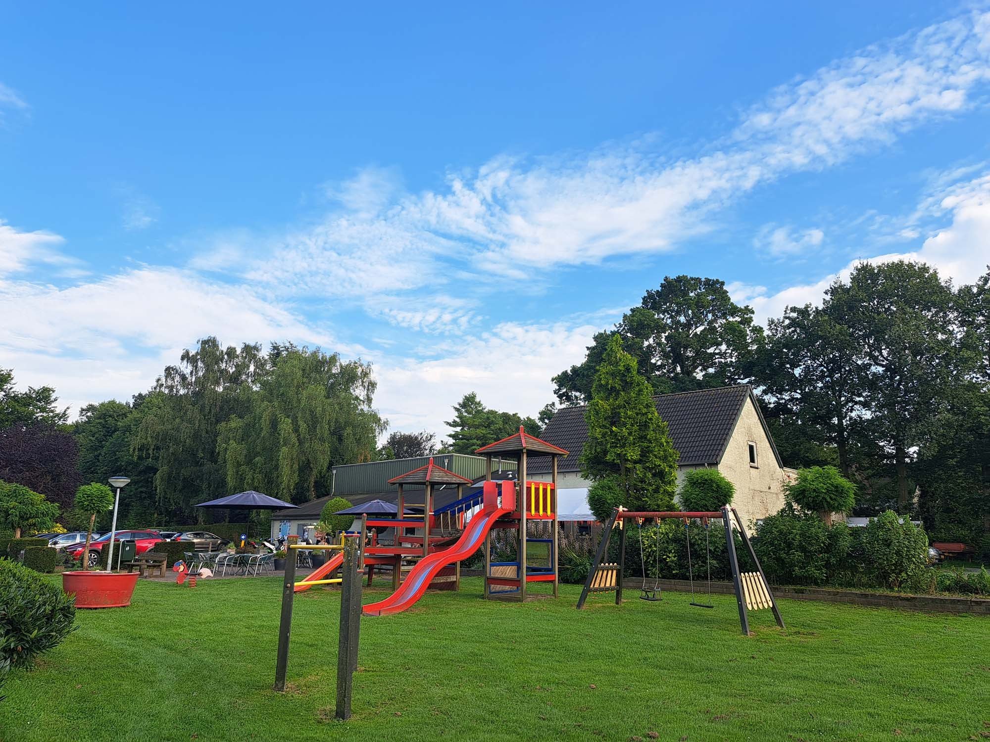 Spelen camping eck en wiel